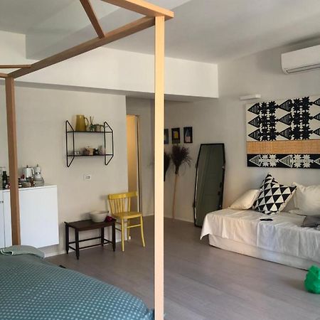 Casa Minu Santa Chiara Hotel Каляри Екстериор снимка