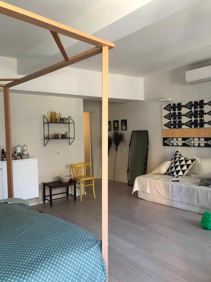 Casa Minu Santa Chiara Hotel Каляри Екстериор снимка